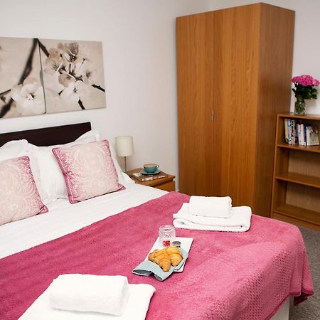 Apt 2, Trafalgar Square 2Nd Floor By Indigo Flats Londýn Exteriér fotografie