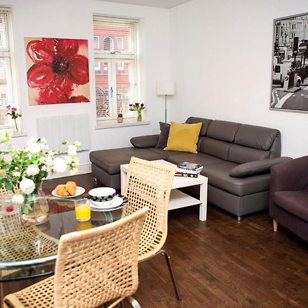 Apt 2, Trafalgar Square 2Nd Floor By Indigo Flats Londýn Exteriér fotografie